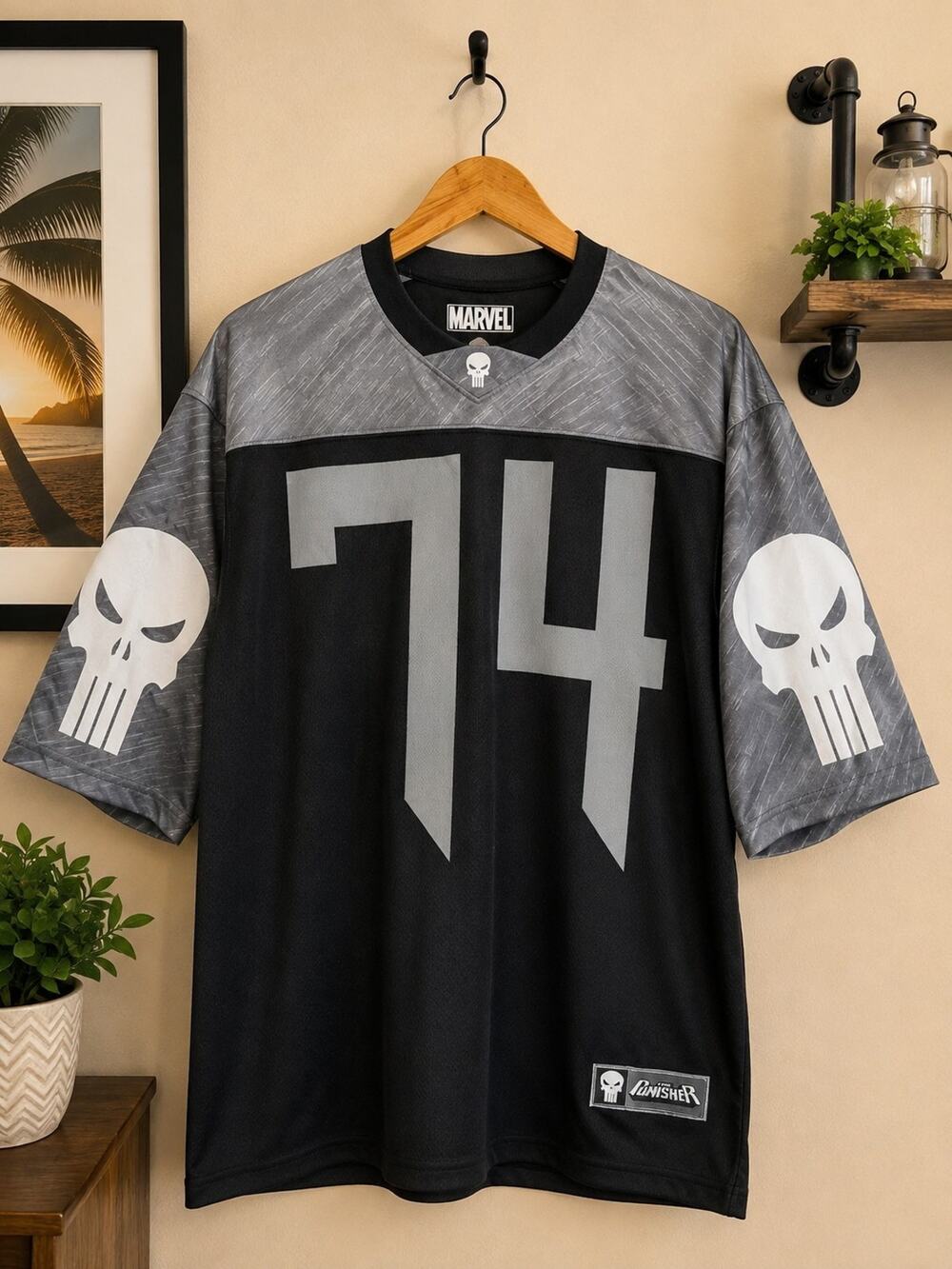 MARVEL The Punisher Jersey 74 Men’s Size XL Black Gray